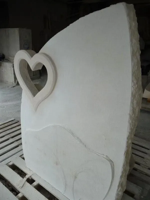 monument funeraire